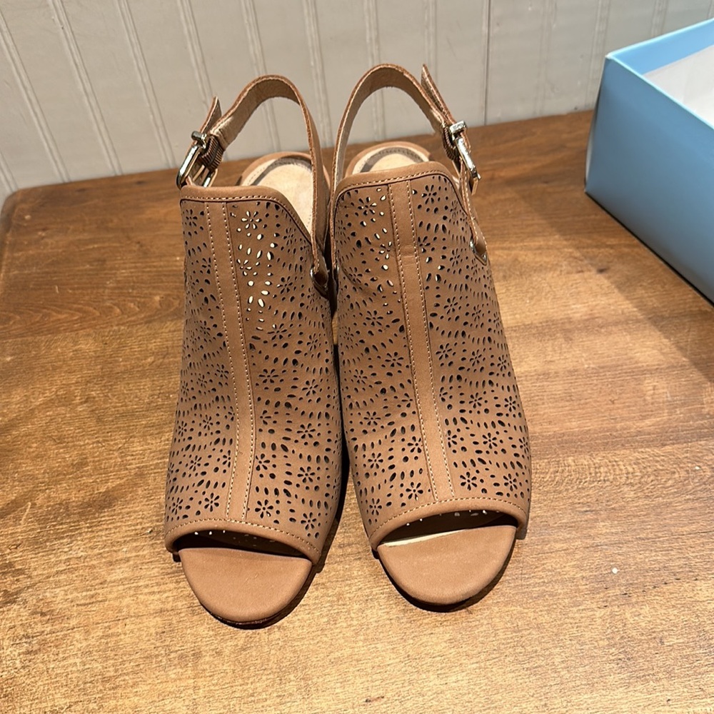 Antonio Melani heels, tan, 10M, worn once.